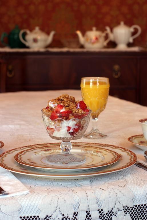 Avenue Hotel Bed And Breakfast Маниту-Спрингс Экстерьер фото