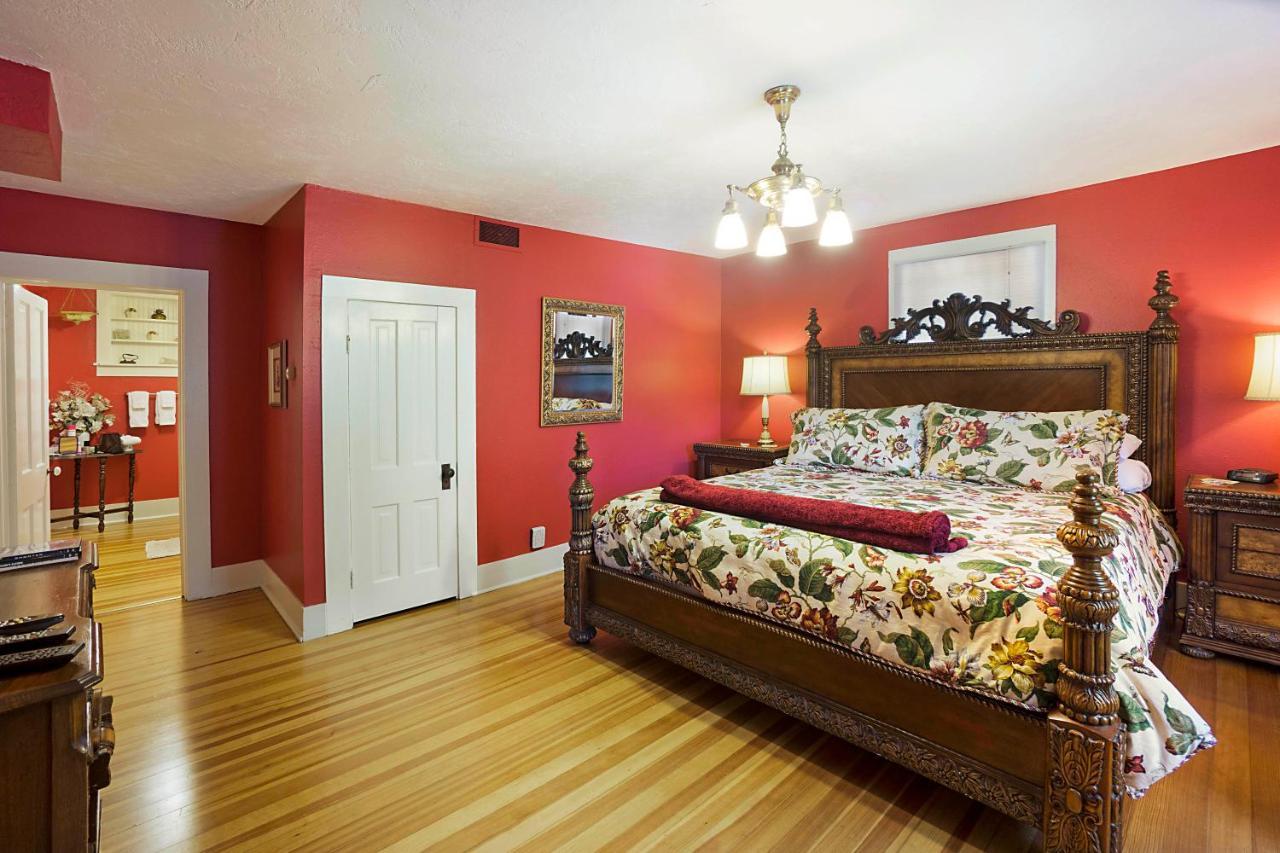 Avenue Hotel Bed And Breakfast Маниту-Спрингс Экстерьер фото