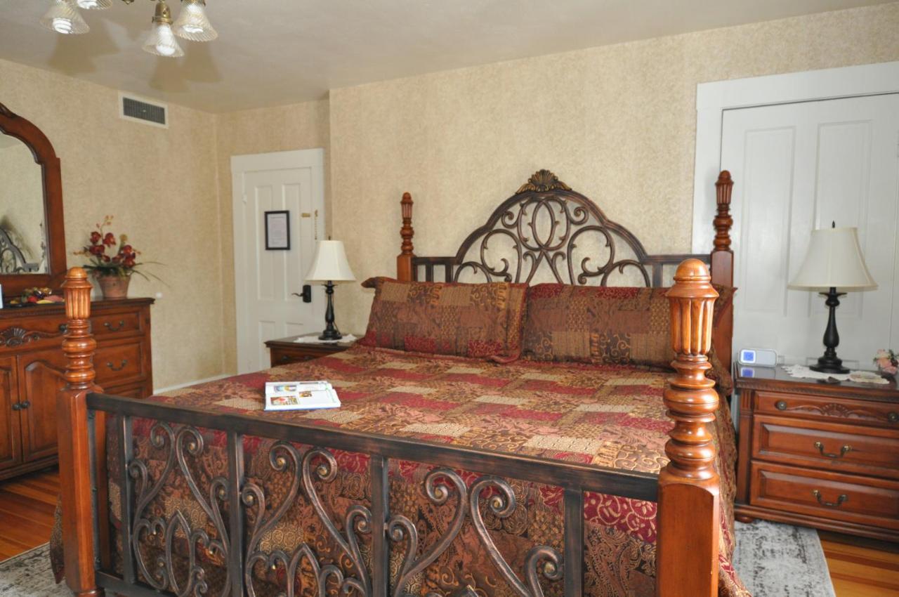 Avenue Hotel Bed And Breakfast Маниту-Спрингс Экстерьер фото